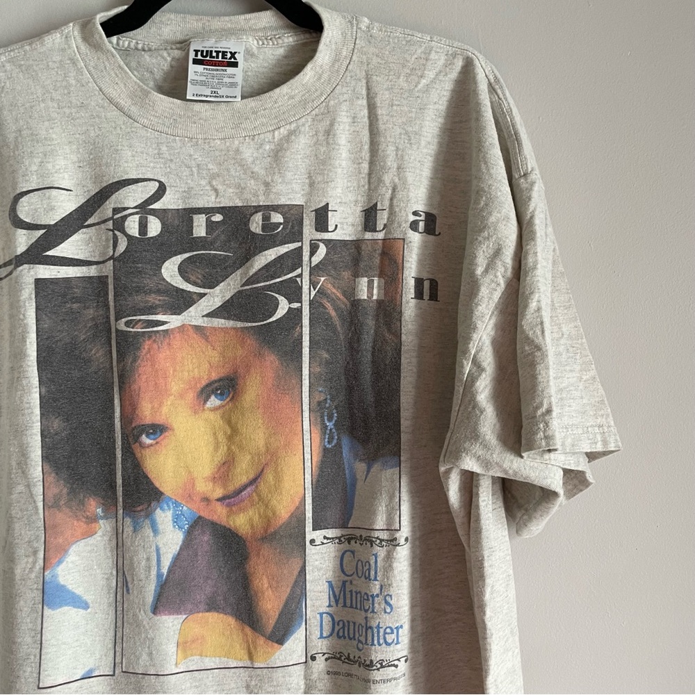 1995 Loretta Lynn “Coal Miners Daughter” Shirt. - Picture 2 of 3